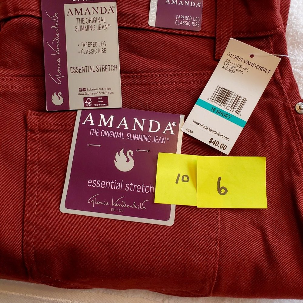 NWT Gloria Vanderbilt -  Jeans  Size 16 short  Velvet wine (maroon) colored